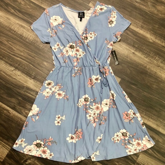 derek heart wrap dress